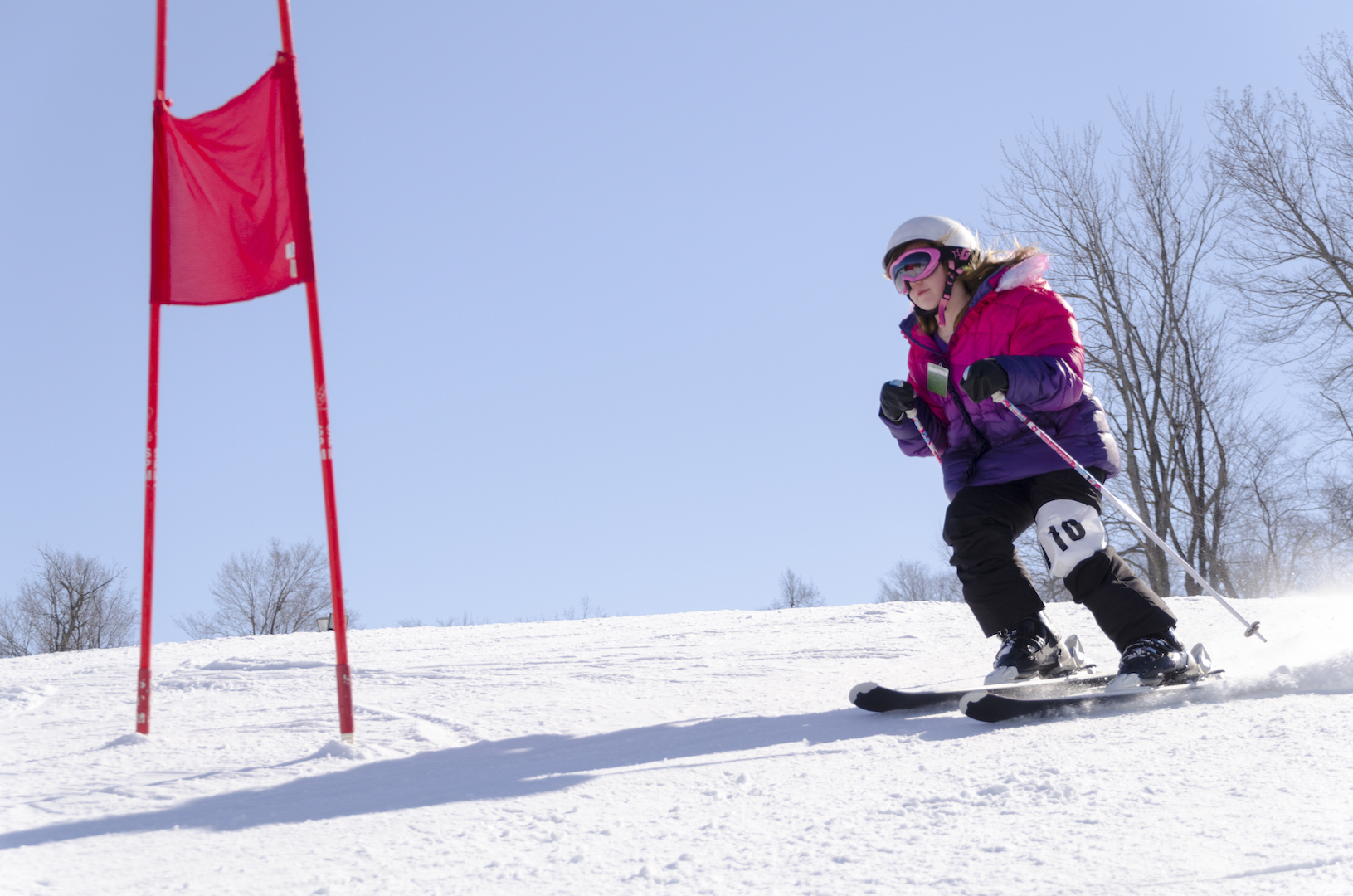 Giant-Slalom-Standard-Race-Snow-Trails