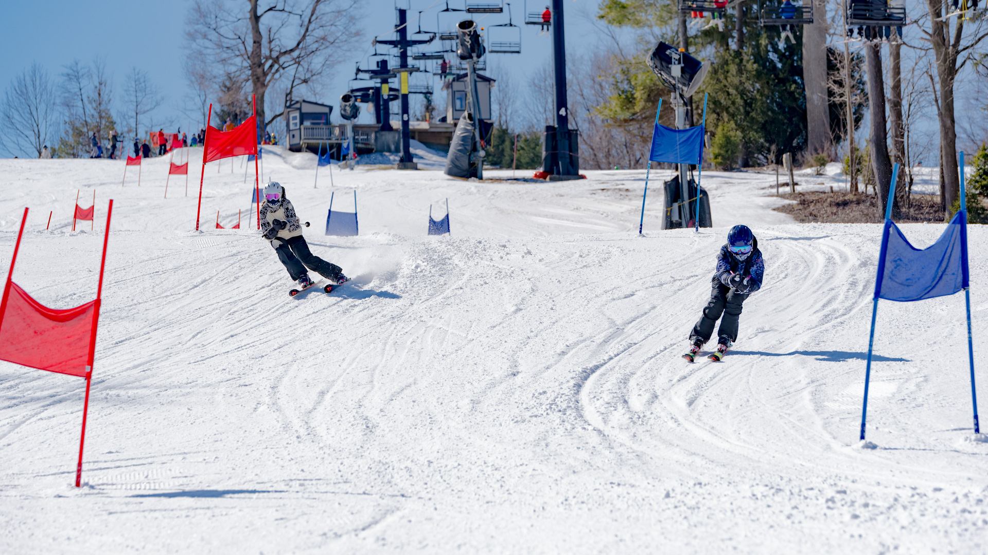 Slalom-Standard-Race-Snow-Trails