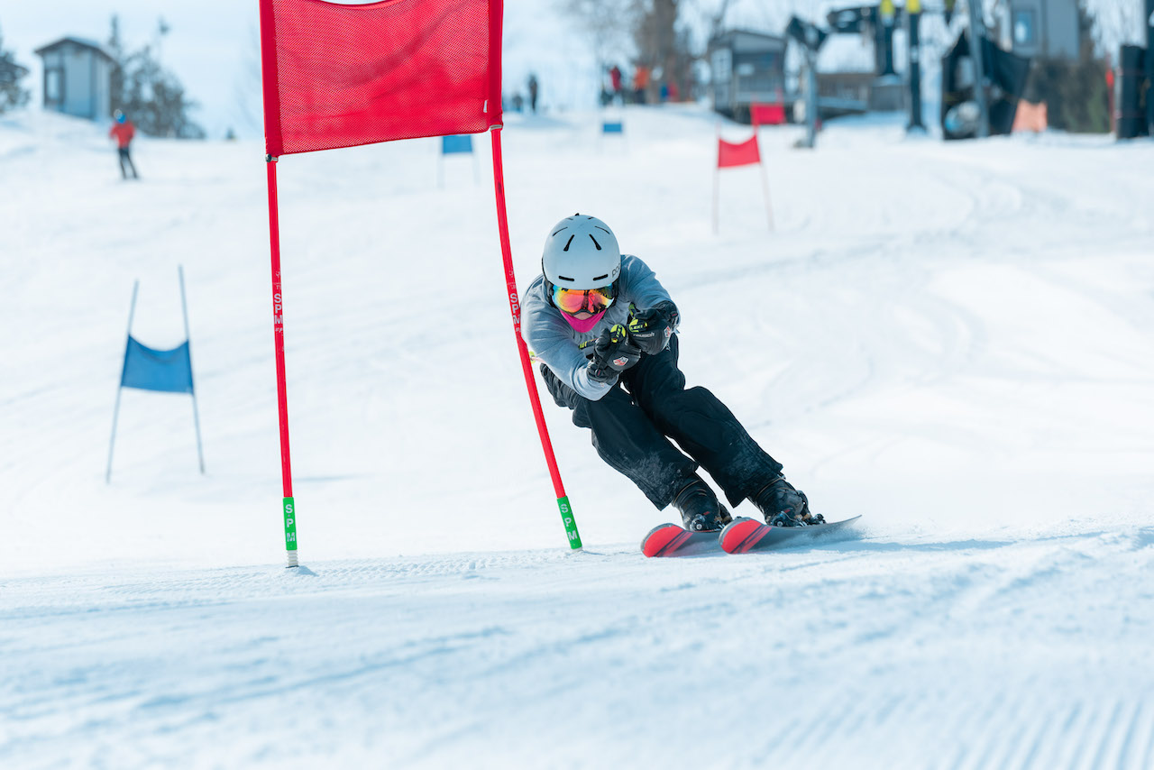 Giant-Slalom-Standard-Race-Snow-Trails