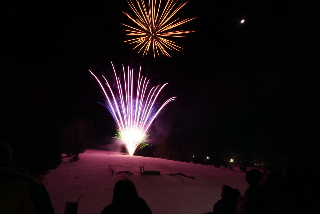 Mid-Season Party Fireworks at Snow Trails in Mansfield, Ohio