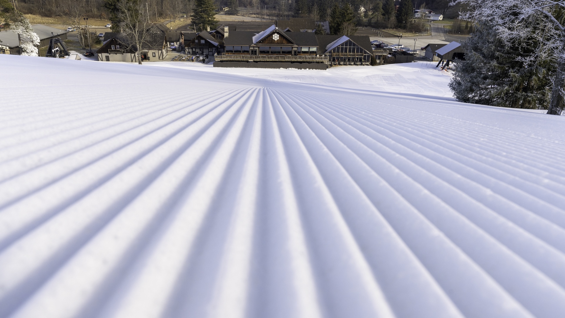 Welcome to</br>Snow Trails