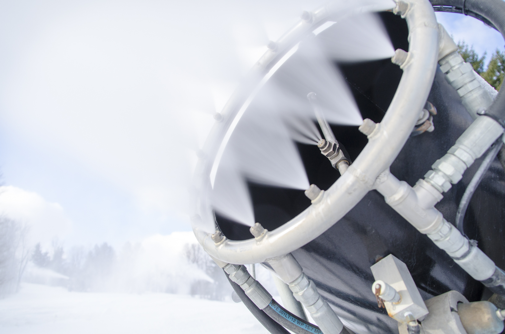 Snowmaking at Snow Trails